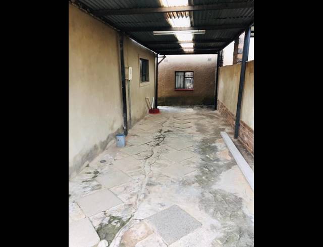 2 BEDROOM PROPERTY TO RENT IN NALEDI